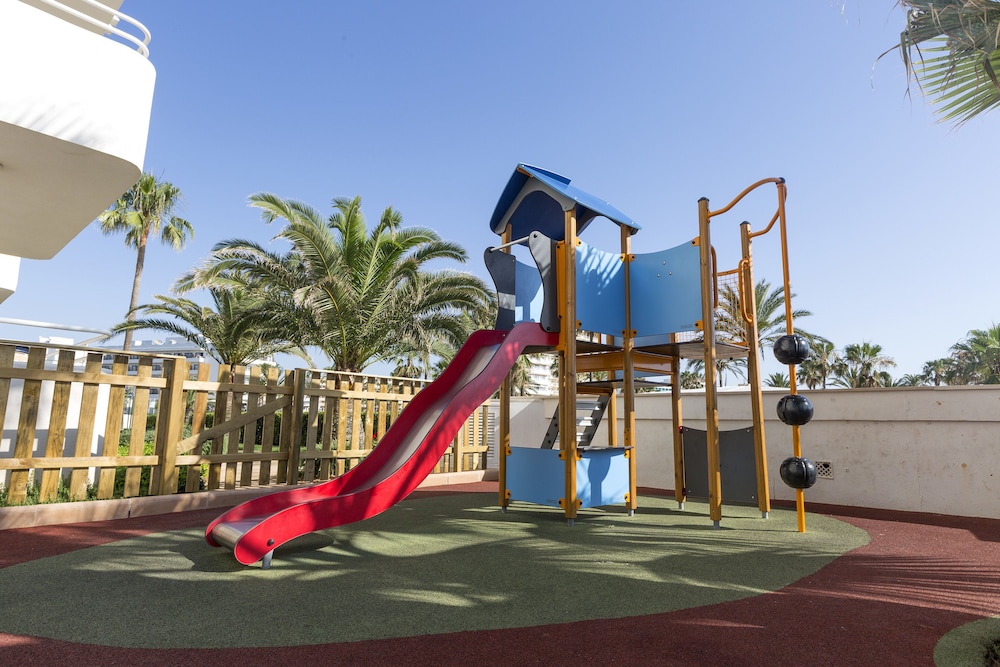 Hipotels Mercedes Aparthotel — Attractions for children in Cala Millor, Balearic Islands