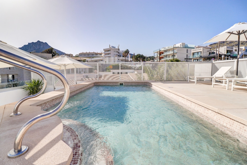 Hoposa Hotel Niu — Swimming pool in Puerto Pollensa, Balearic Islands