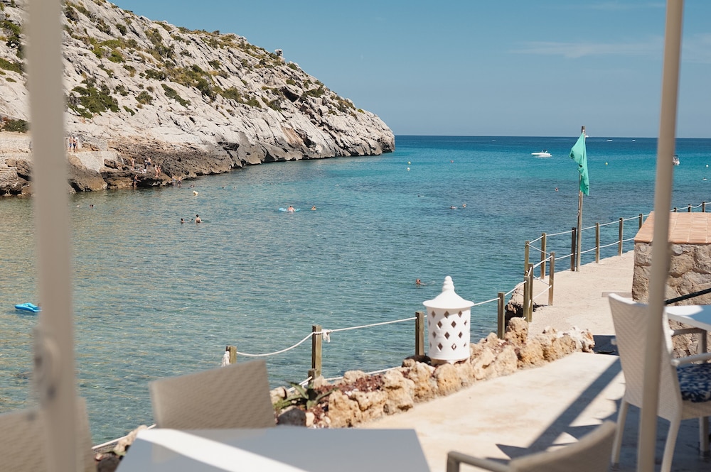 Hoposa Hotel Niu — Beach in Puerto Pollensa, Balearic Islands