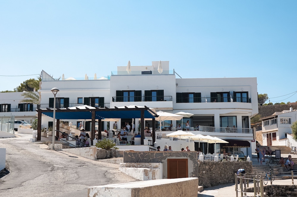Hoposa Hotel Niu — Hotel building in Puerto Pollensa, Balearic Islands