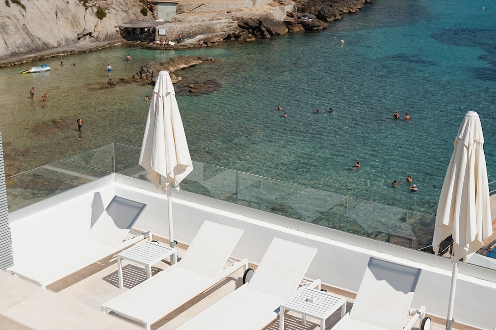 Hoposa Hotel Niu — Beach in Puerto Pollensa, Balearic Islands