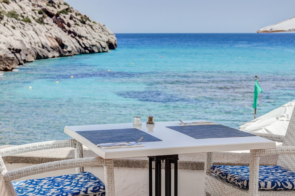 Hoposa Hotel Niu — Restaurant & bars in Puerto Pollensa, Balearic Islands