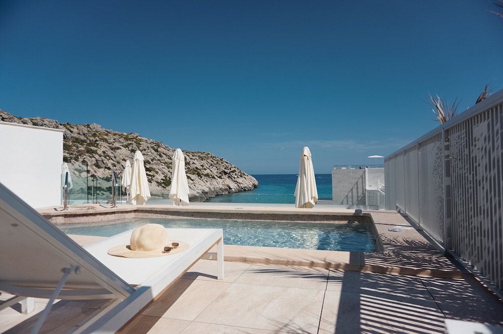 Hoposa Hotel Niu — Swimming pool in Puerto Pollensa, Balearic Islands