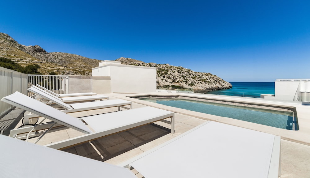 Hoposa Hotel Niu — Swimming pool in Puerto Pollensa, Balearic Islands