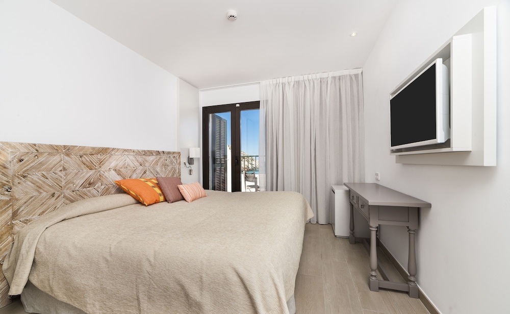 Hoposa Hotel Niu — Hotel rooms in Puerto Pollensa, Balearic Islands