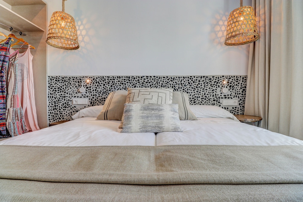 Hoposa Pollentia - Adults Only — Hotel rooms in Puerto Pollensa, Balearic Islands