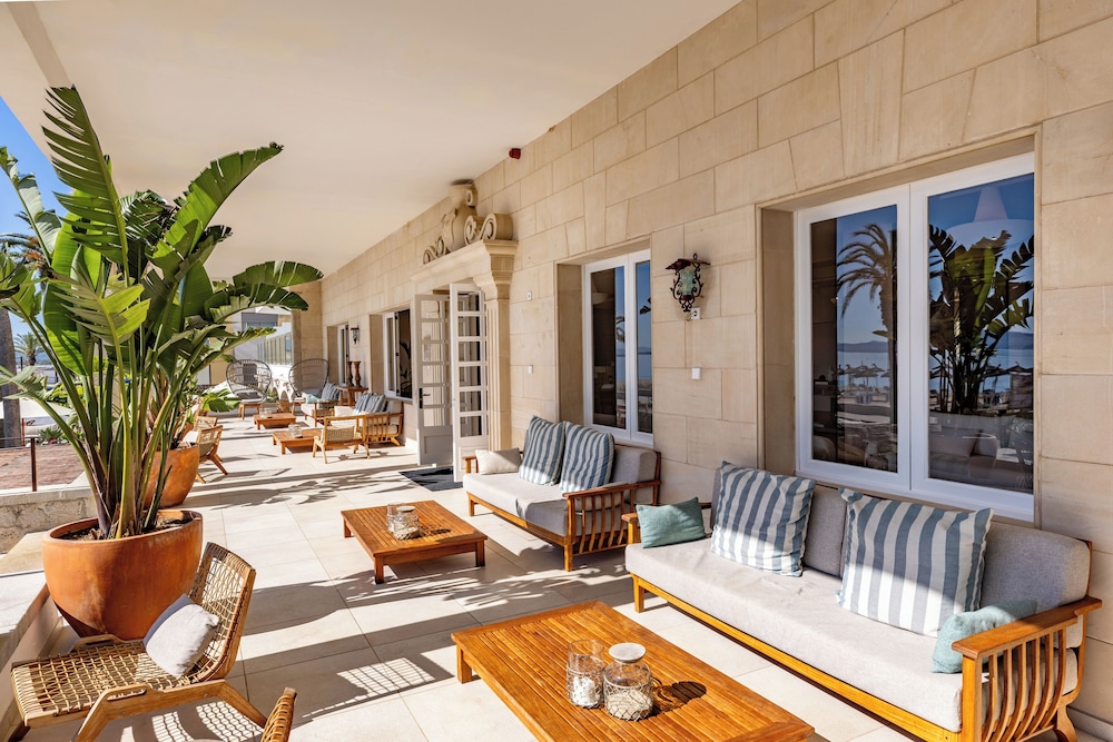 Hoposa Pollentia - Adults Only — Restaurant & bars in Puerto Pollensa, Balearic Islands