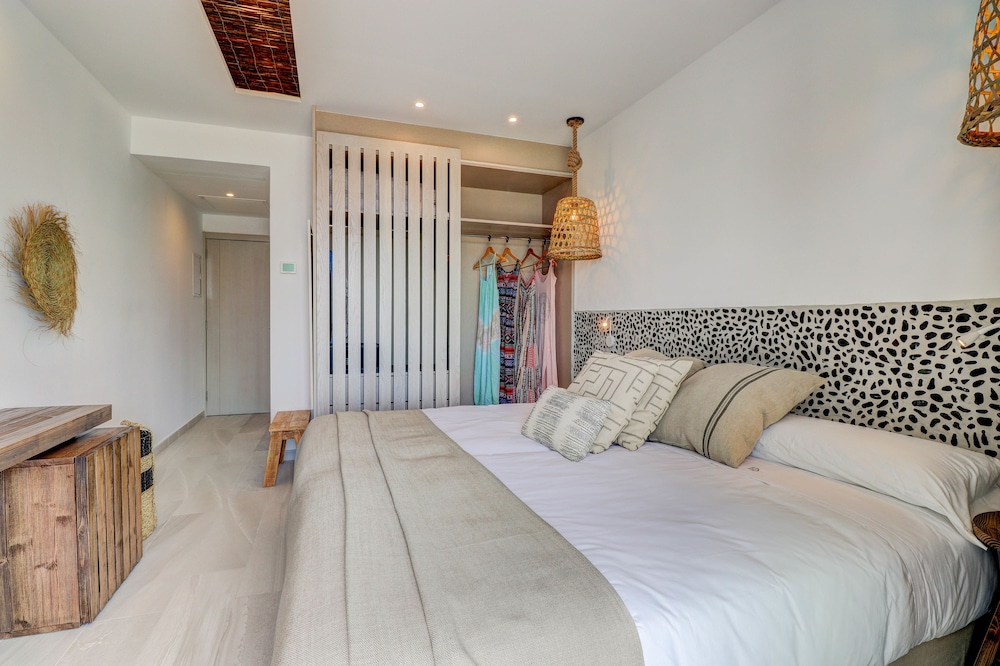 Hoposa Pollentia - Adults Only — Hotel rooms in Puerto Pollensa, Balearic Islands