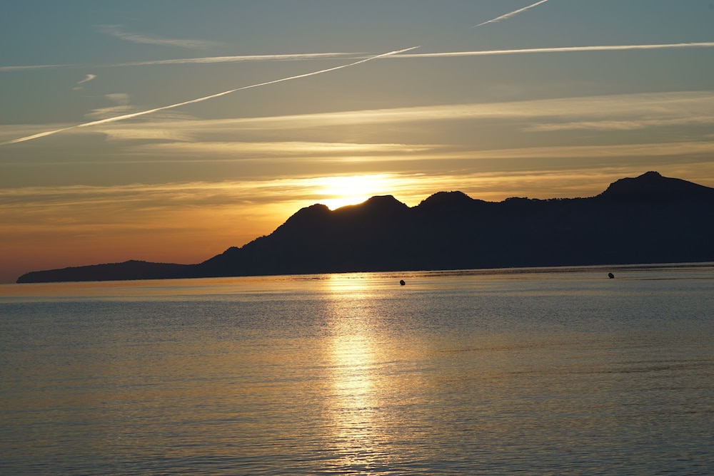 Hoposa Uyal — Beach in Puerto Pollensa, Balearic Islands