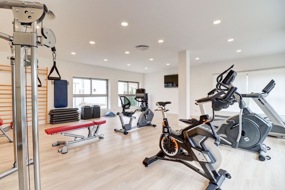 Hoposa Uyal — Sports & recreation in Puerto Pollensa, Balearic Islands