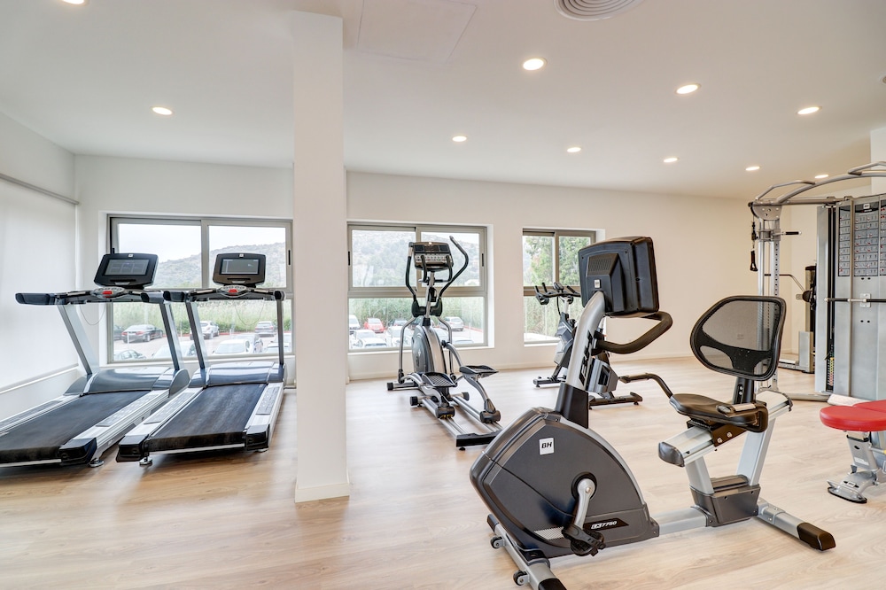 Hoposa Uyal — Sports & recreation in Puerto Pollensa, Balearic Islands