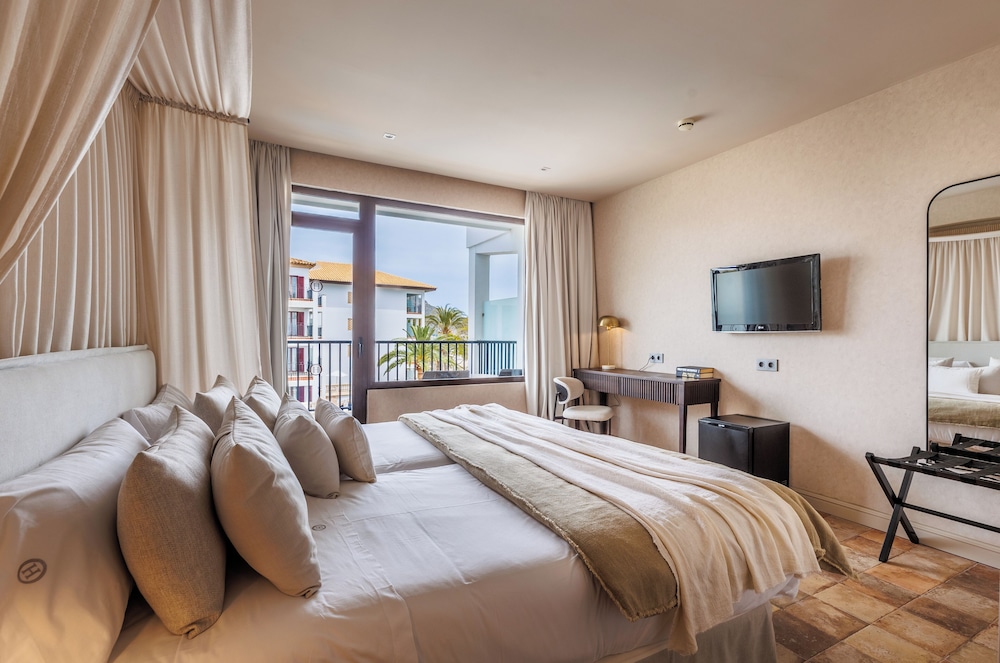 Hoposa Uyal — Hotel rooms in Puerto Pollensa, Balearic Islands