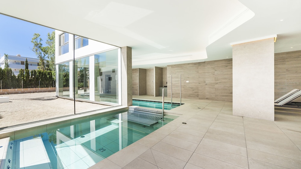 Hoposa Uyal — Swimming pool in Puerto Pollensa, Balearic Islands