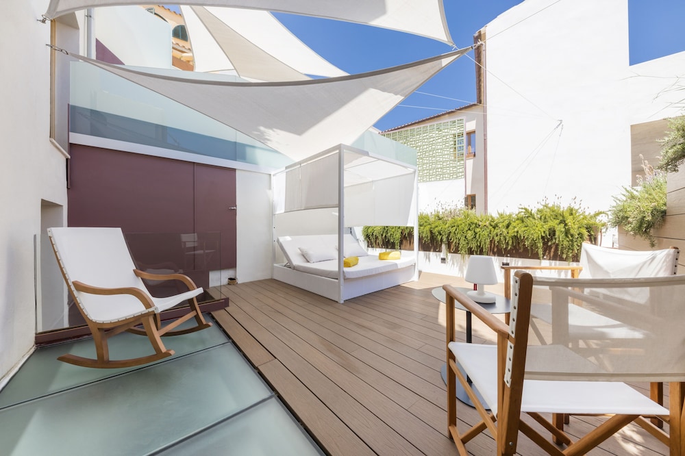 Fonda Llabres Hostal Boutique — Hotel rooms in Alcudia, Balearic Islands