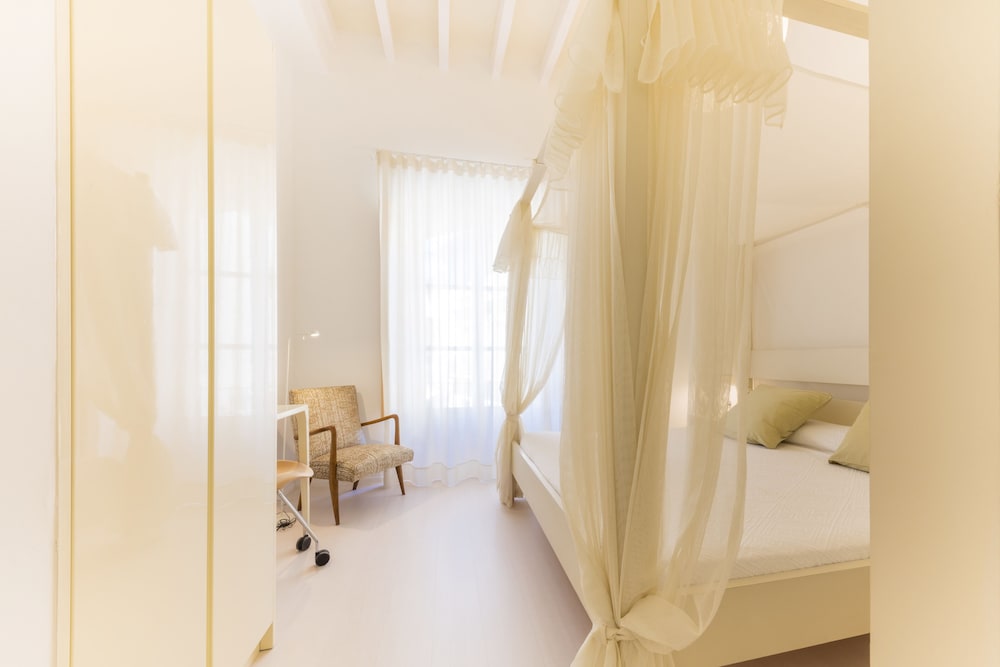Fonda Llabres Hostal Boutique — Hotel rooms in Alcudia, Balearic Islands