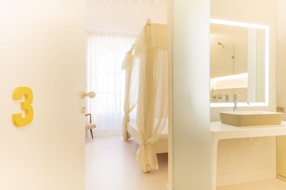 Fonda Llabres Hostal Boutique — Hotel rooms in Alcudia, Balearic Islands