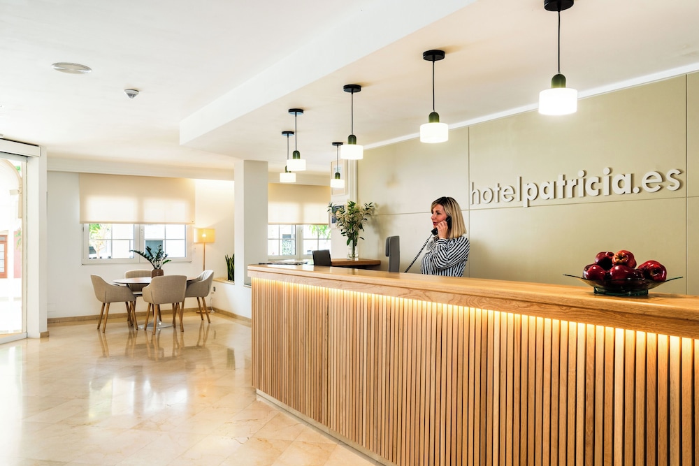 Hotel Patricia Menorca — Restaurant & bars in Ciutadella de Menorca, Balearic Islands