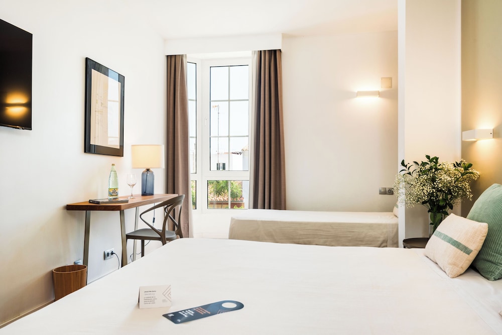 Hotel Patricia Menorca — Hotel rooms in Ciutadella de Menorca, Balearic Islands