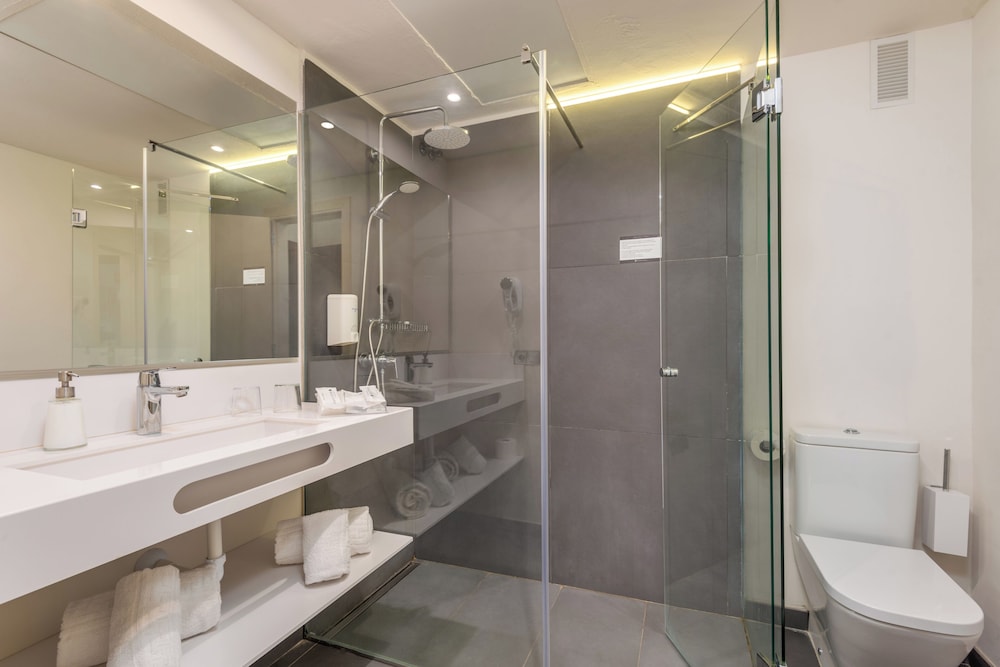 Hotel Patricia Menorca — Hotel rooms in Ciutadella de Menorca, Balearic Islands