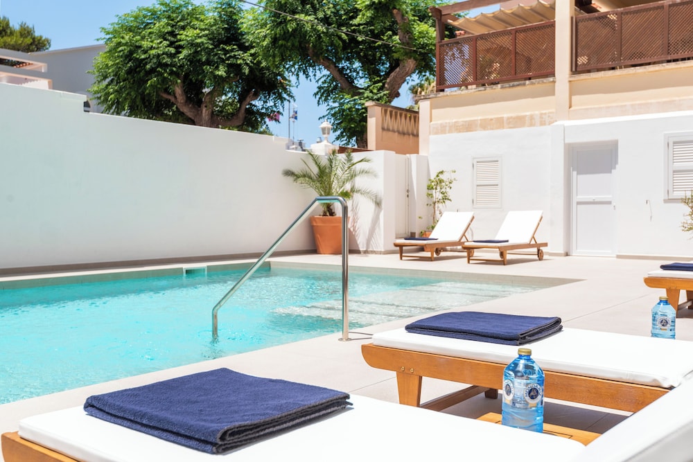 Hotel Patricia Menorca — Swimming pool in Ciutadella de Menorca, Balearic Islands