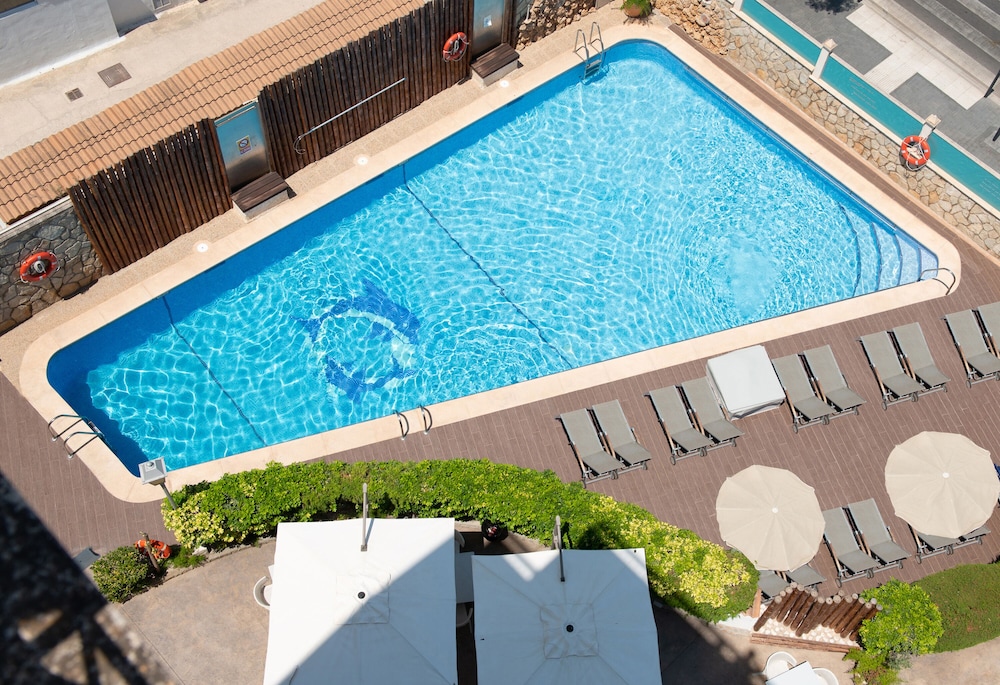 Hotel Playas del Rey — Swimming pool in Santa Ponca, Balearic Islands