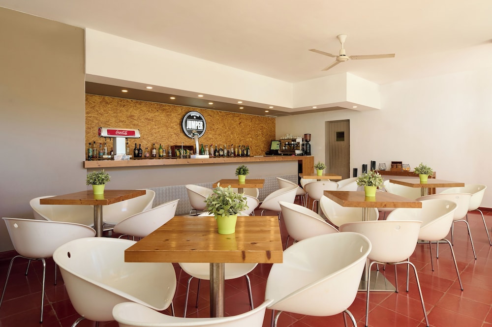 Alua Illa de Menorca - Hyatt Inclusive Collection — Restaurant & bars in S'Algar, Balearic Islands