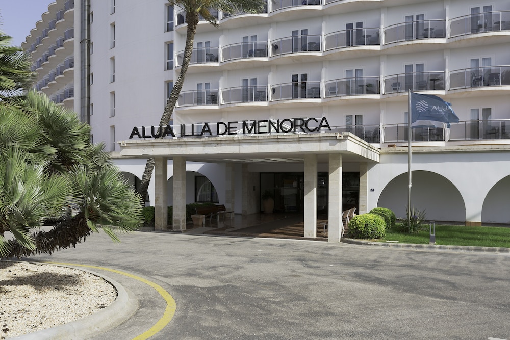 Alua Illa de Menorca - Hyatt Inclusive Collection — Hotel building in S'Algar, Balearic Islands
