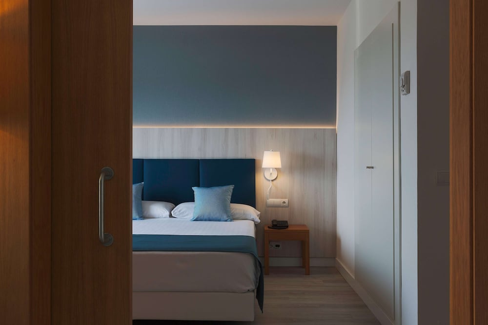 Alua Illa de Menorca - Hyatt Inclusive Collection — Hotel rooms in S'Algar, Balearic Islands