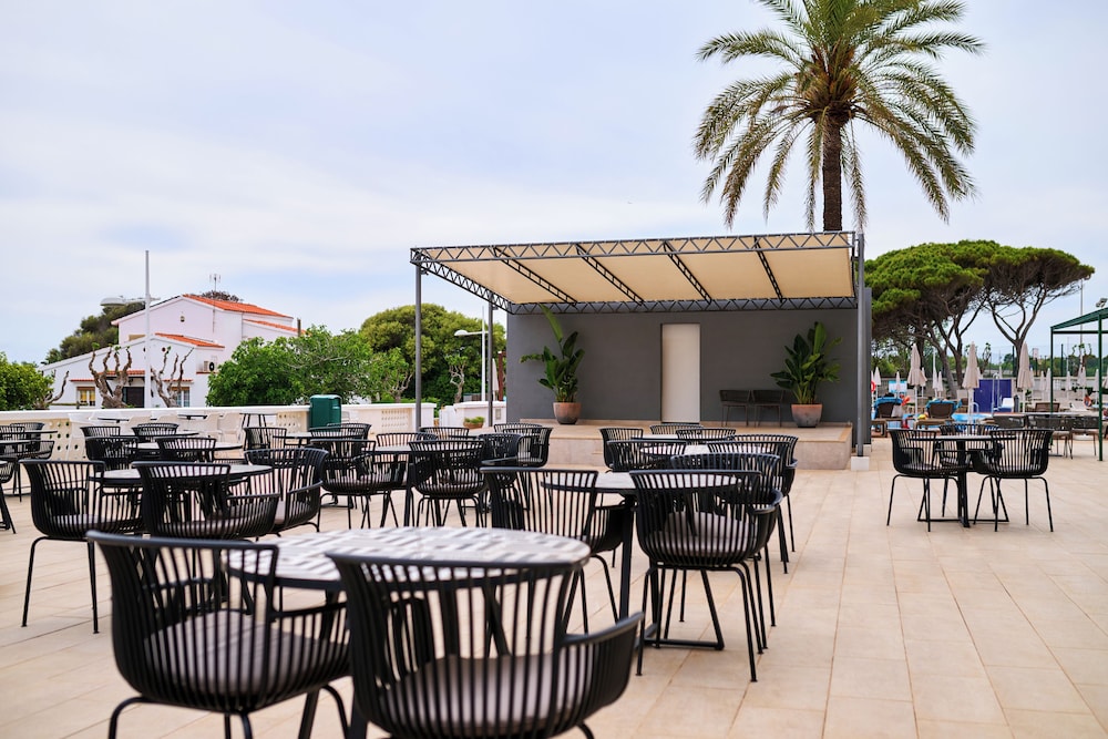 Alua Illa de Menorca - Hyatt Inclusive Collection — Restaurant & bars in S'Algar, Balearic Islands
