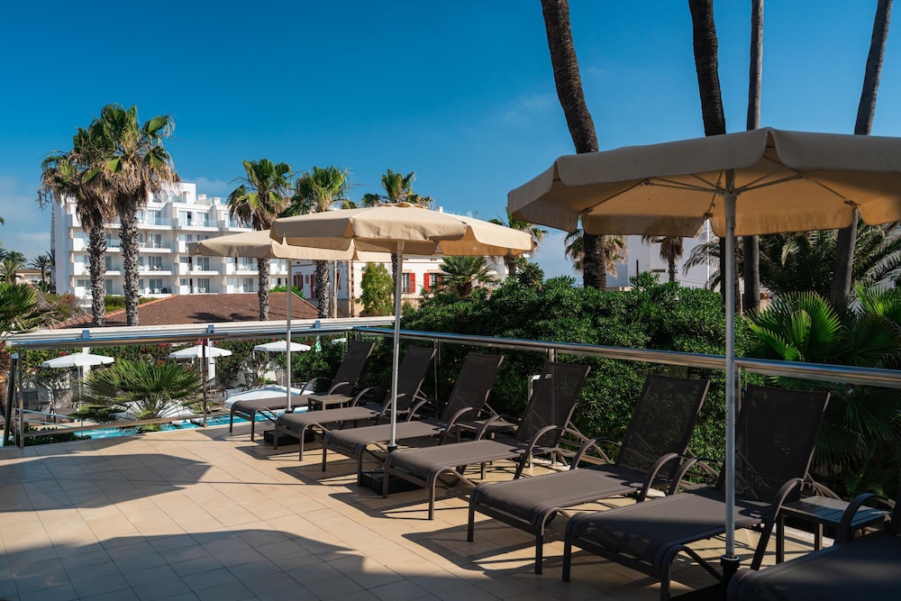 Hotel THB Gran Playa - Adults Only — Swimming pool in Can Picafort, Balearic Islands