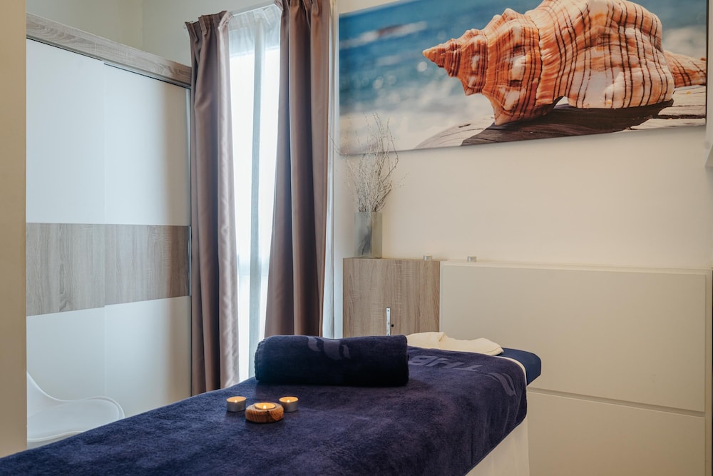 Hotel THB Gran Playa - Adults Only — Hotel rooms in Can Picafort, Balearic Islands