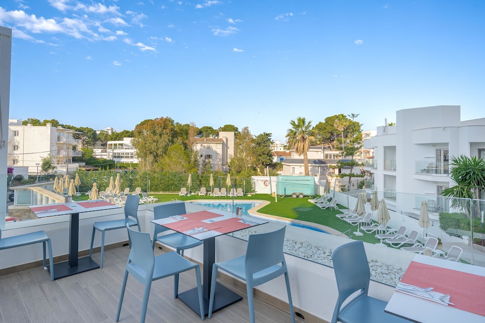 Hotel THB María Isabel - Adults Only — Swimming pool in Playa de Palma, Balearic Islands
