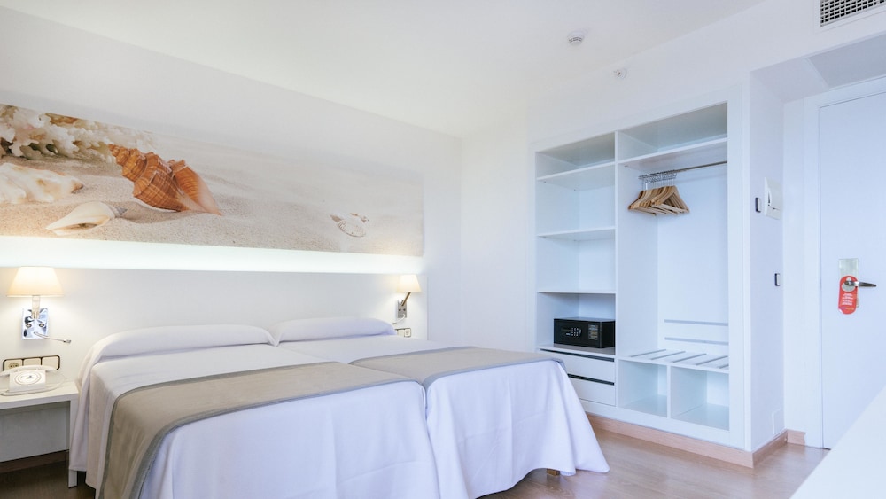 Hotel THB María Isabel - Adults Only — Hotel rooms in Playa de Palma, Balearic Islands