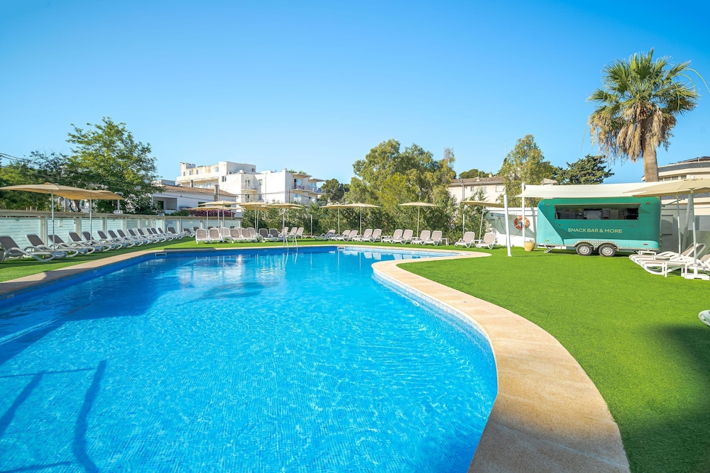 Hotel THB María Isabel - Adults Only — Swimming pool in Playa de Palma, Balearic Islands
