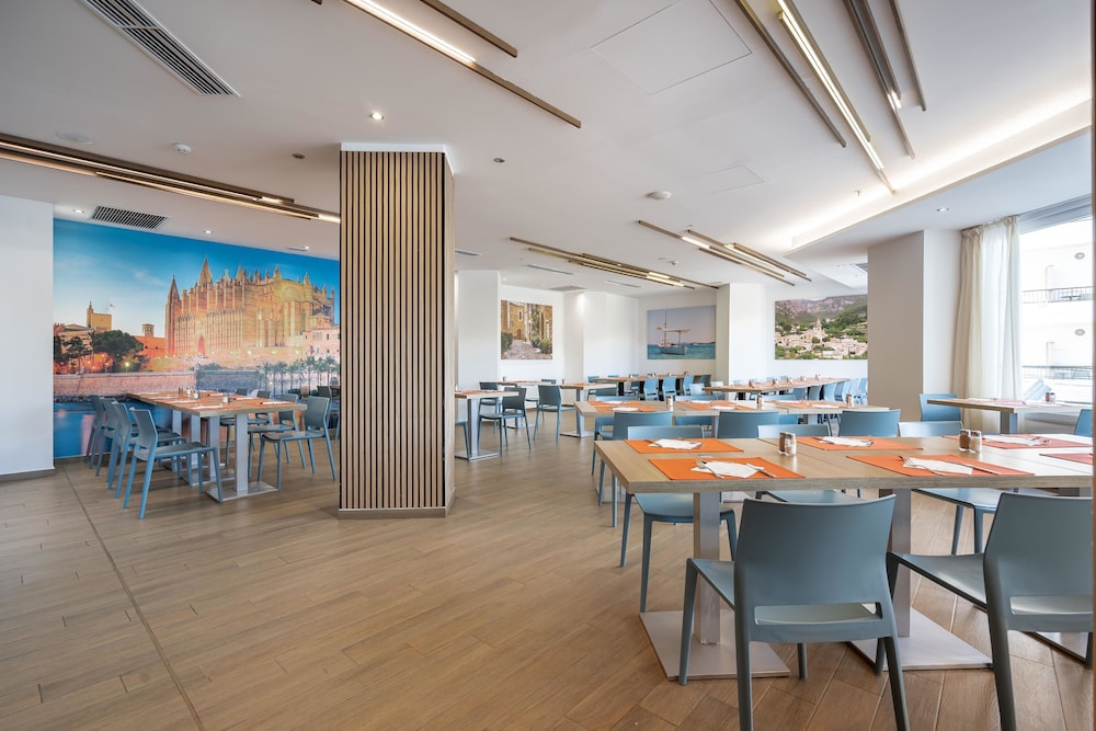 Hotel THB María Isabel - Adults Only — Restaurant & bars in Playa de Palma, Balearic Islands