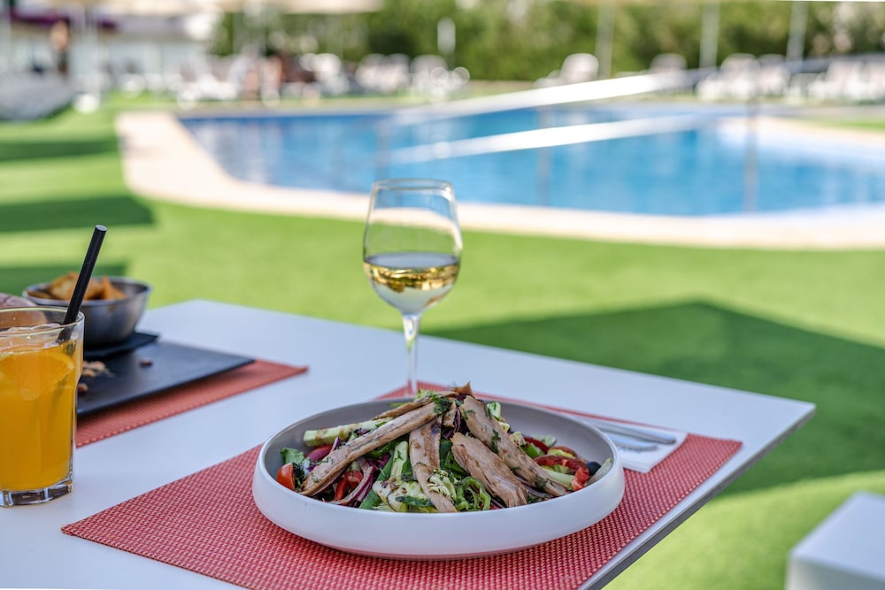 Hotel THB María Isabel - Adults Only — Restaurant & bars in Playa de Palma, Balearic Islands