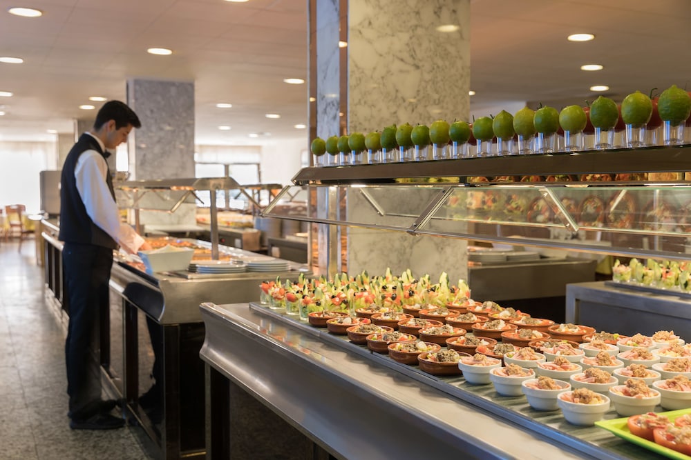 htop Royal Star & SPA — Restaurant & bars in Lloret de Mar, Catalonia