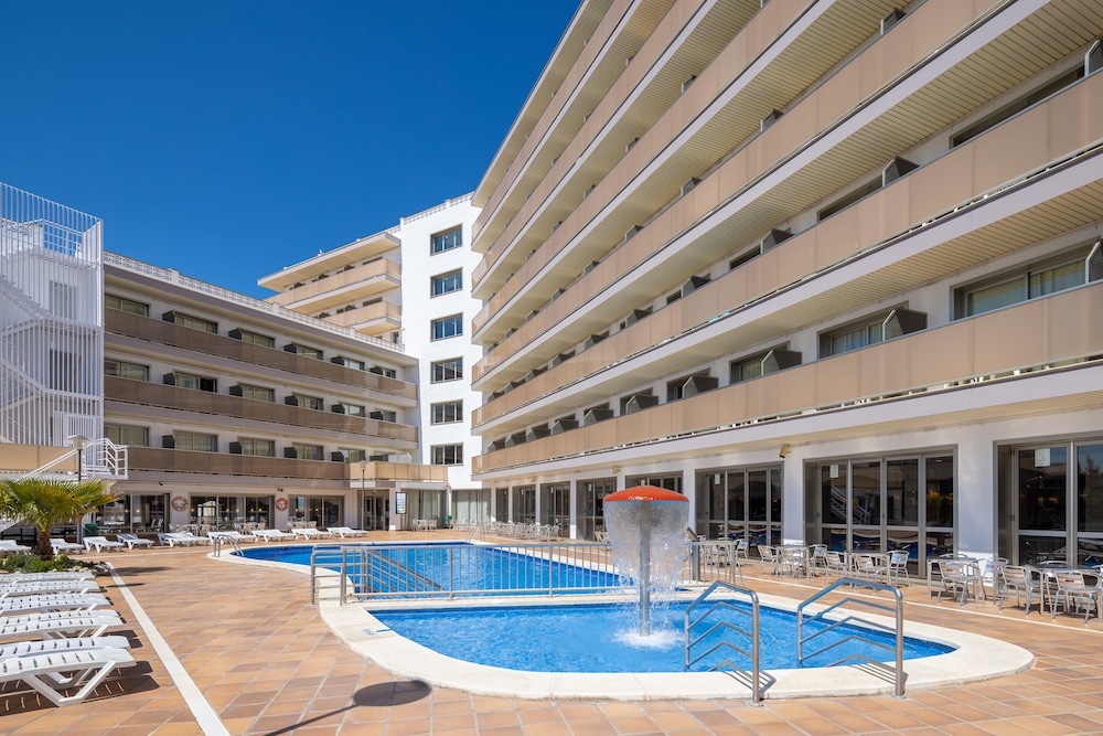 htop Royal Star & SPA — Hotel building in Lloret de Mar, Catalonia