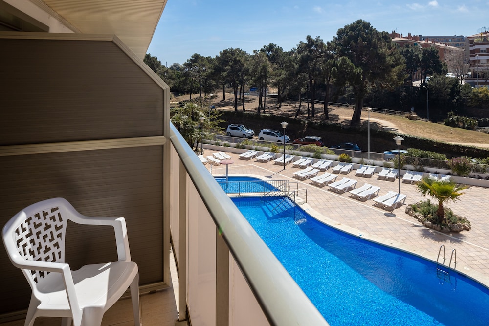 htop Royal Star & SPA — Swimming pool in Lloret de Mar, Catalonia