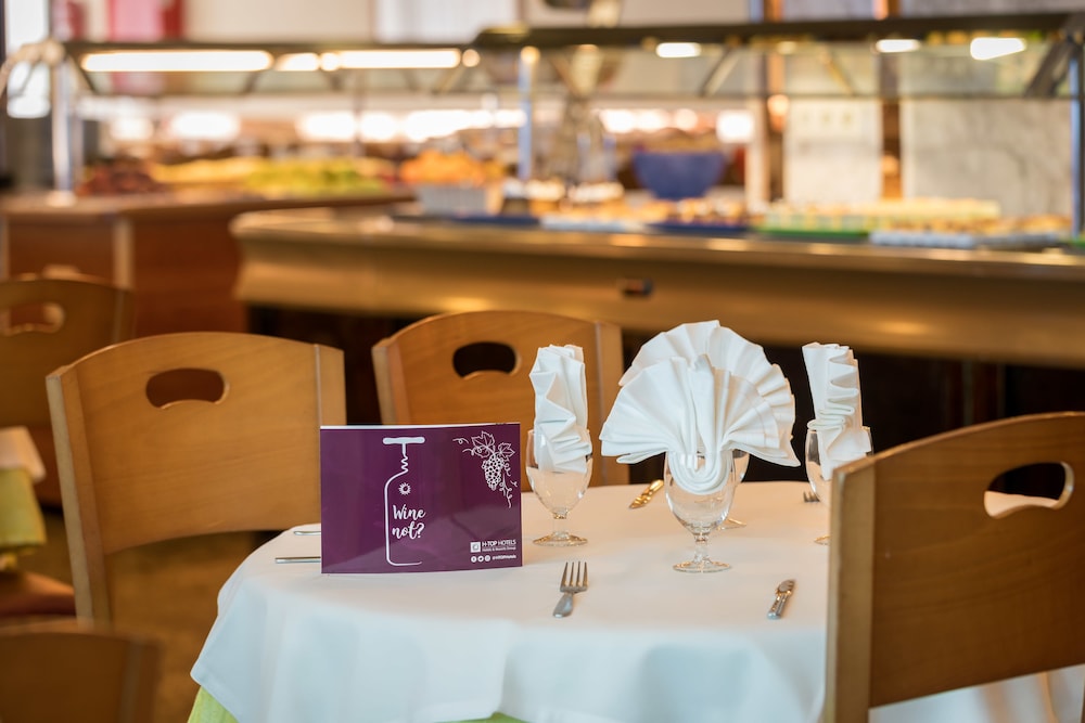 htop Royal Star & SPA — Restaurant & bars in Lloret de Mar, Catalonia