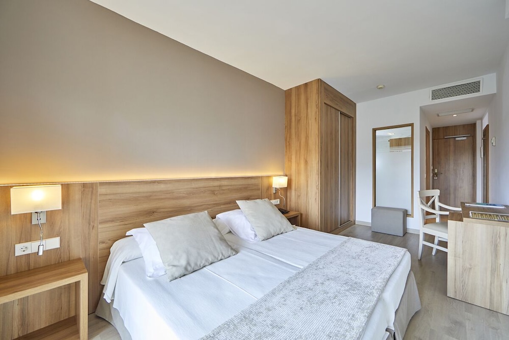 Hotel Playa Golf - Adults Only +16 — Hotel rooms in Playa de Palma, Balearic Islands