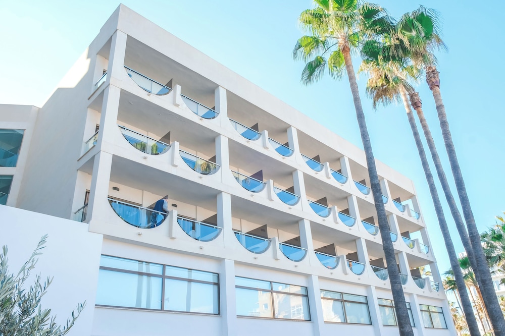 Hotel Playa Golf - Adults Only +16 — Hotel building in Playa de Palma, Balearic Islands