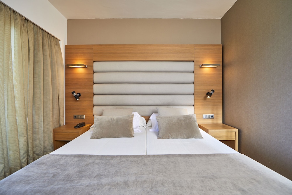 Hotel Playa Golf - Adults Only +16 — Hotel rooms in Playa de Palma, Balearic Islands