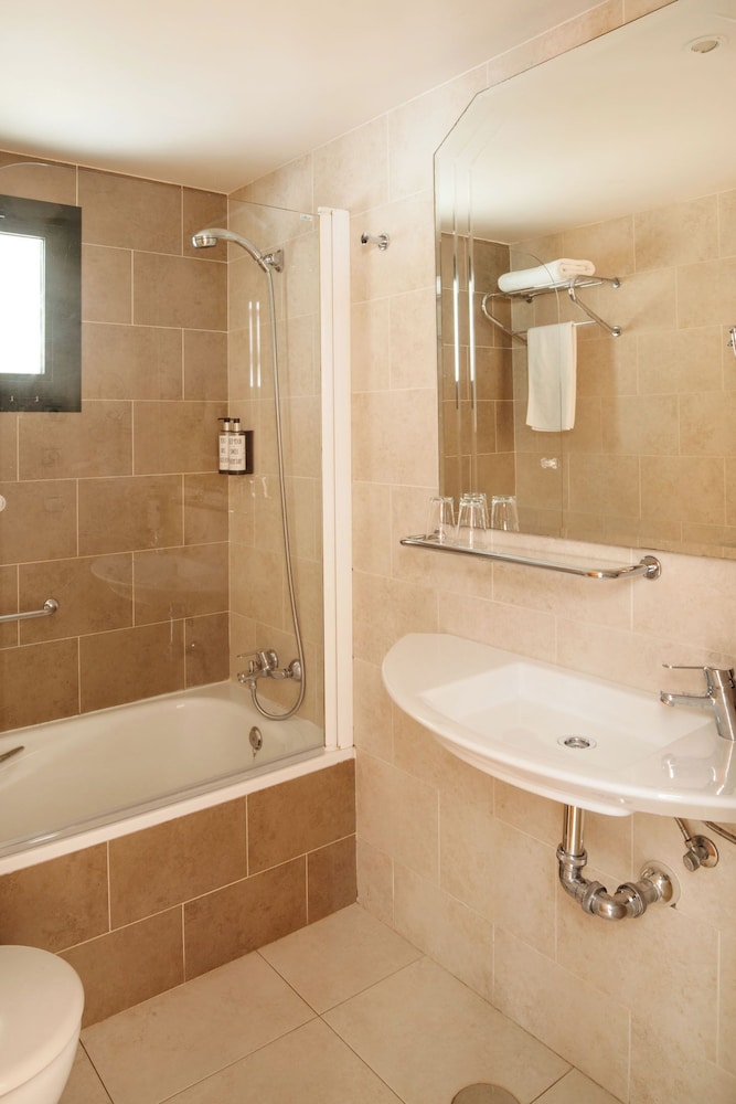 Hotel Pocillos Playa — Hotel rooms in Puerto del Carmen, Canary Islands