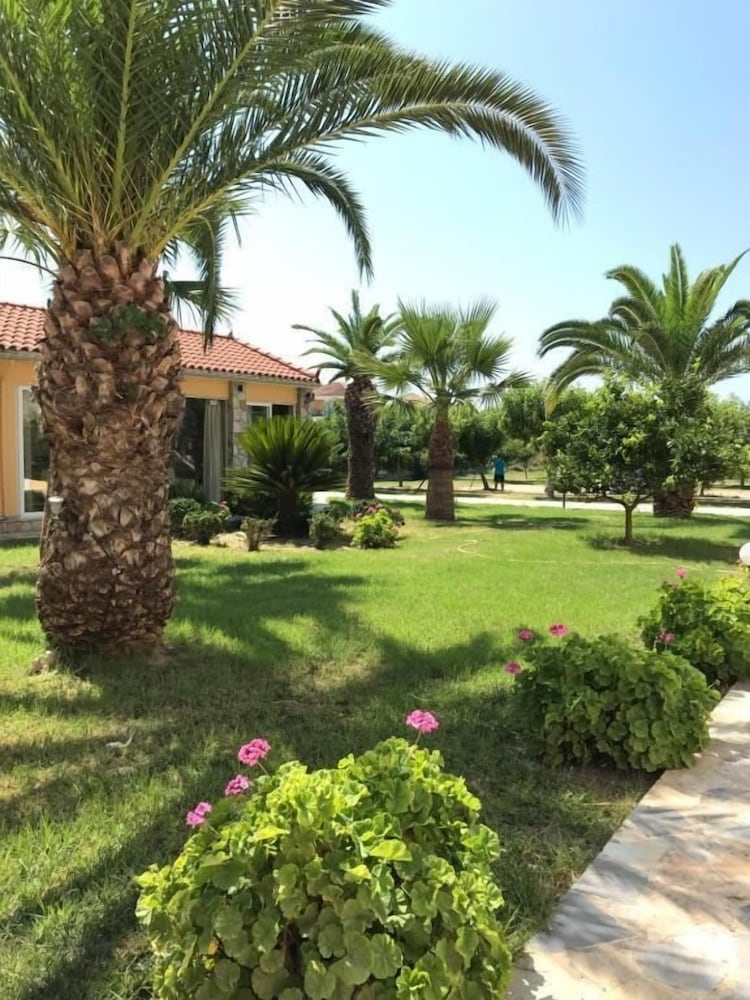 Village Inn Studios & Family Apartments — Hotel building in Laganas, Ionian Islands