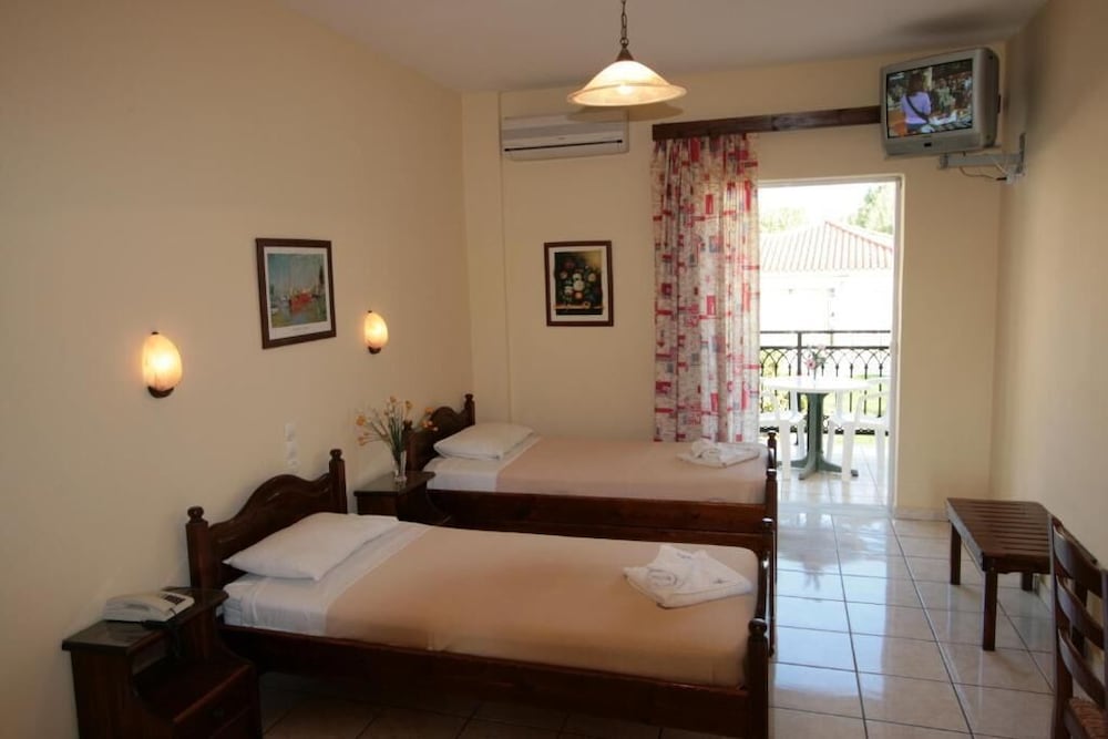Village Inn Studios & Family Apartments — Hotel rooms in Laganas, Ionian Islands