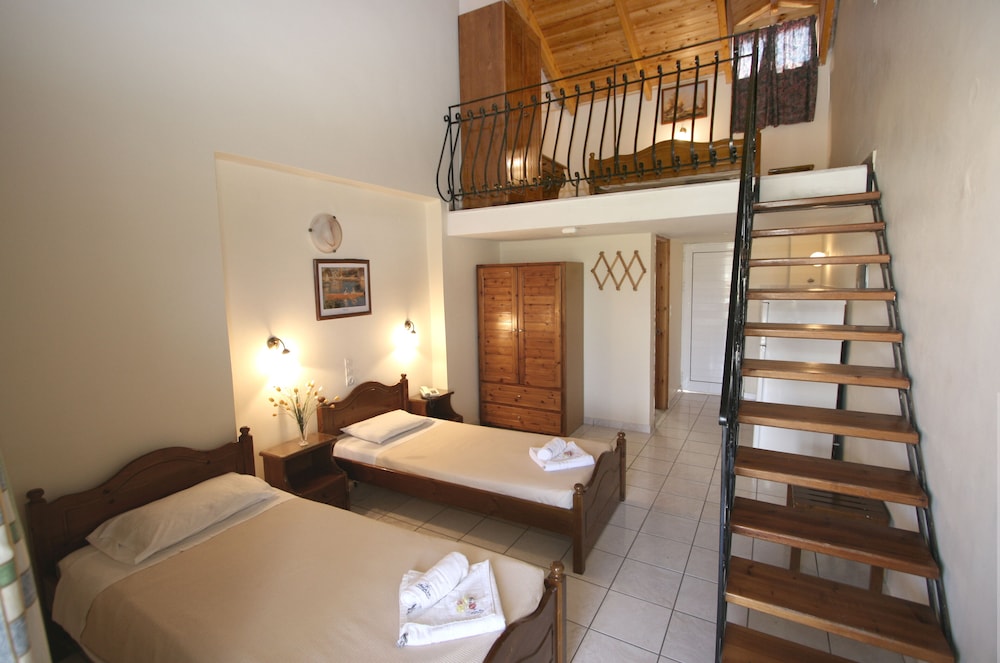 Village Inn Studios & Family Apartments — Hotel rooms in Laganas, Ionian Islands