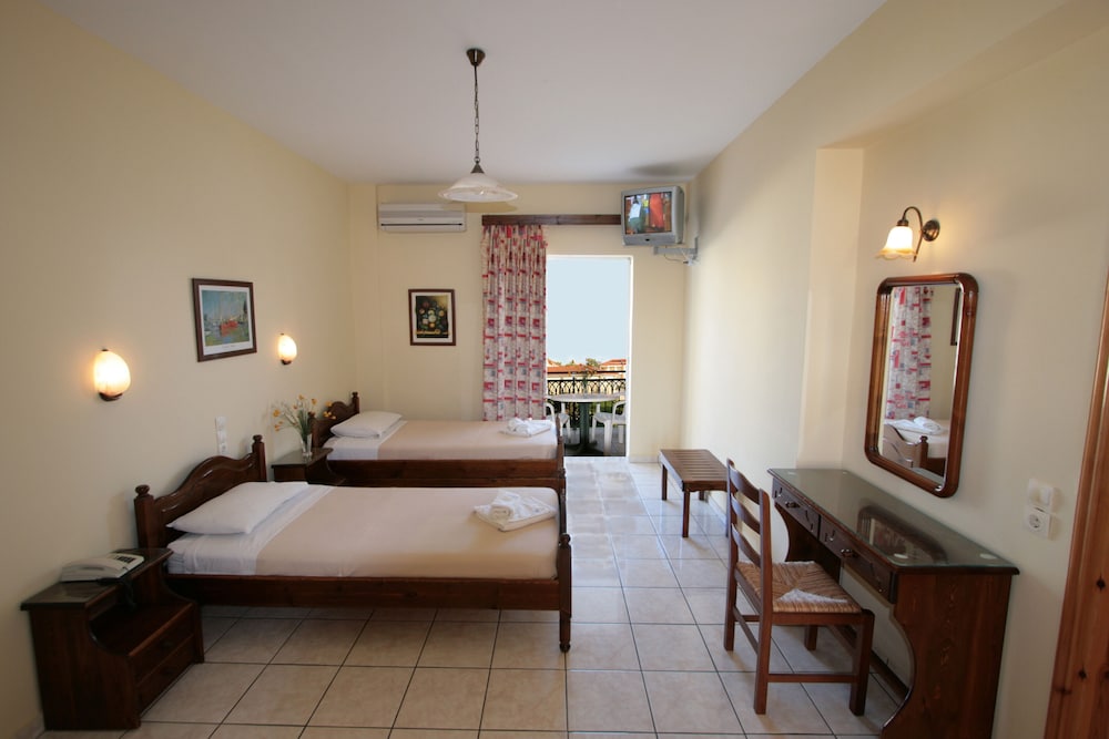 Village Inn Studios & Family Apartments — Hotel rooms in Laganas, Ionian Islands