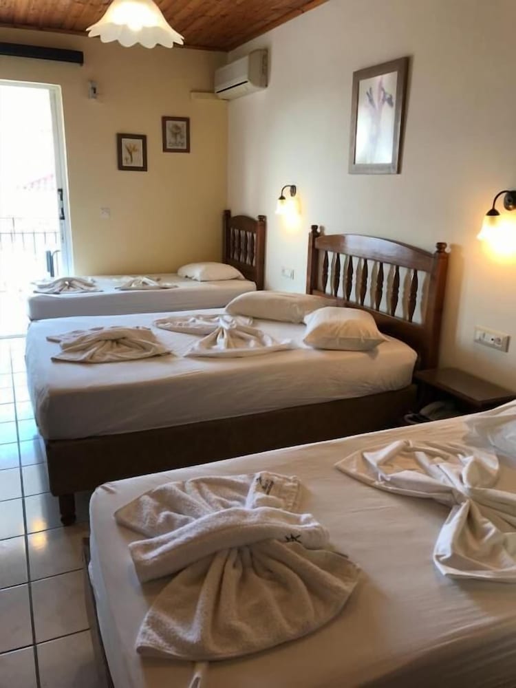 Village Inn Studios & Family Apartments — Hotel rooms in Laganas, Ionian Islands
