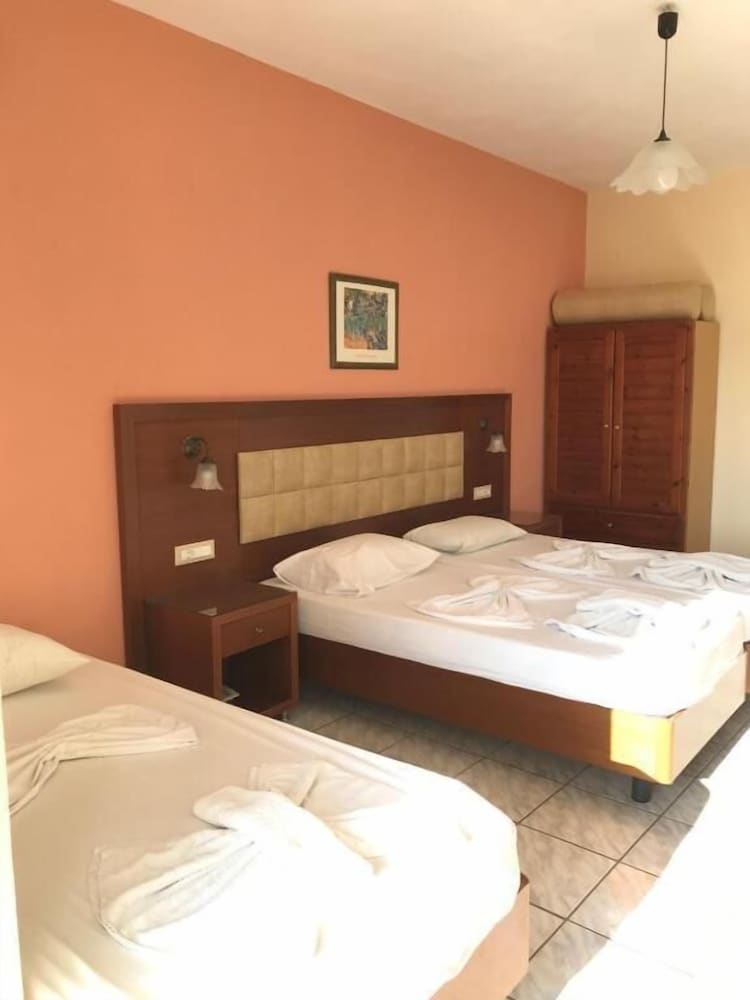 Village Inn Studios & Family Apartments — Hotel rooms in Laganas, Ionian Islands